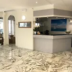Le Dauphin Hotel