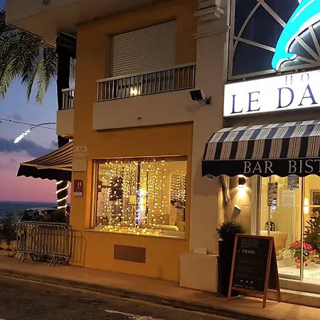 Le Dauphin 3* Mentone