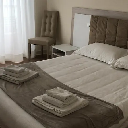 Otel Le Dauphin 3*