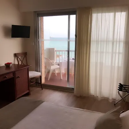 Le Dauphin 3* Mentone