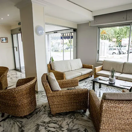 Le Dauphin Hotel