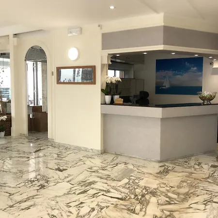 Le Dauphin Hotel
